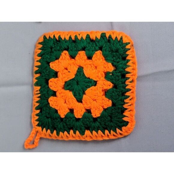 Two Knitted Oven Mits/Hotpad #A7 - Picture 2 of 7